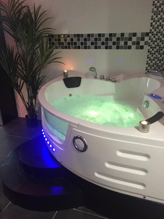 Le Love Spa Lyon Room photo